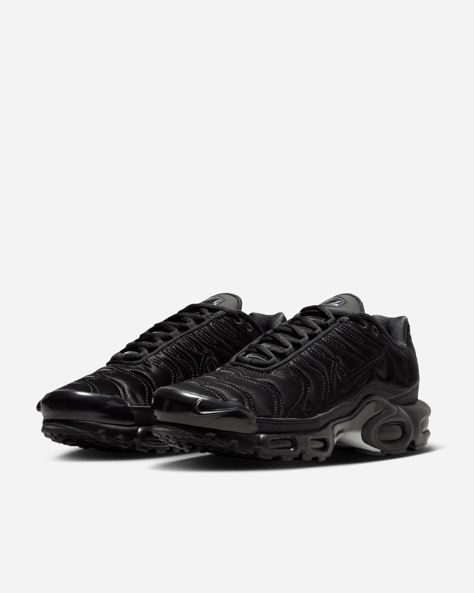 Nike Air Max Plus BLACK/BLACK-ANTHRACITE-SAIL FV1169-001