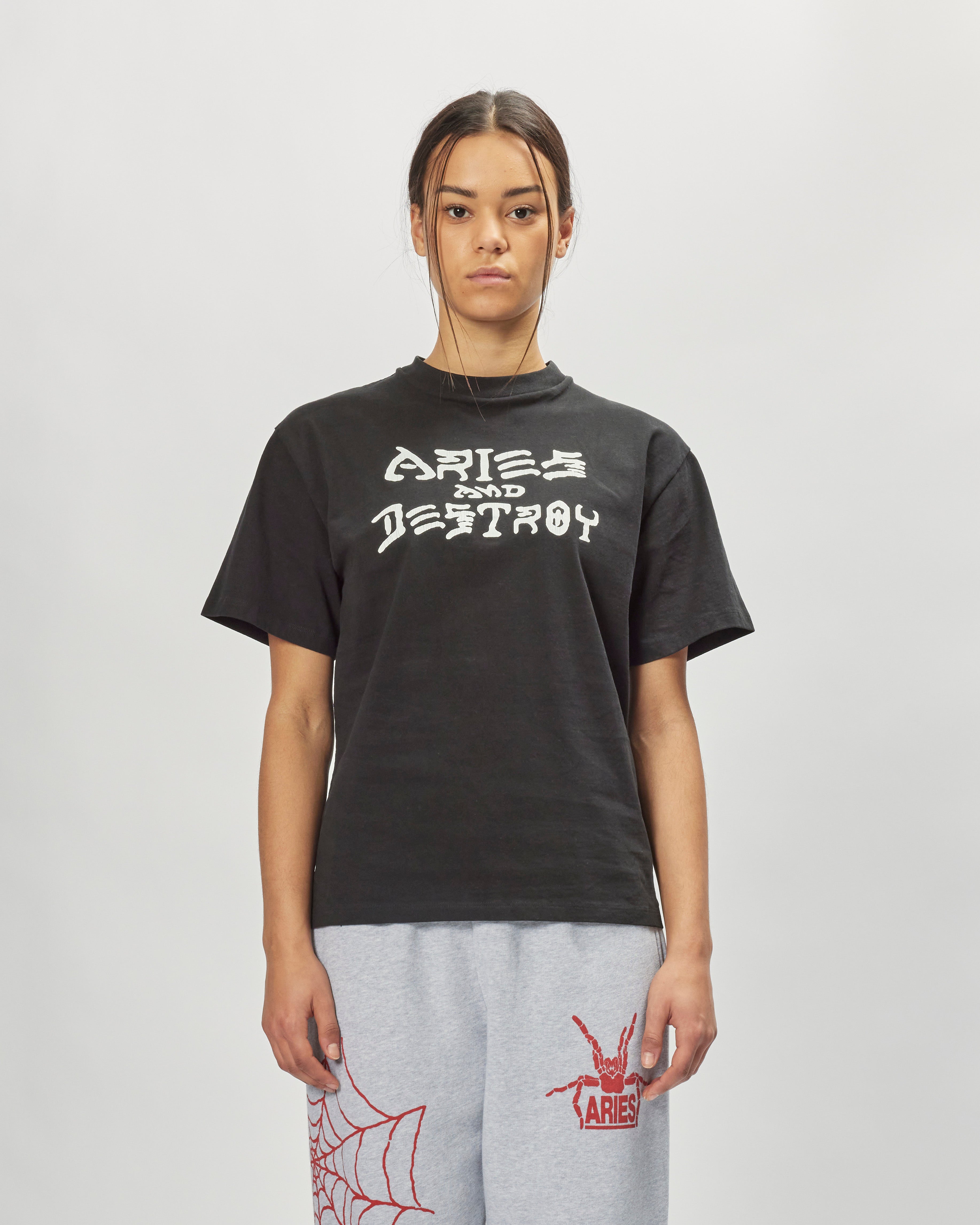 ARIES Vintage Aries and Destroy T-Shirt Black RUAR60006